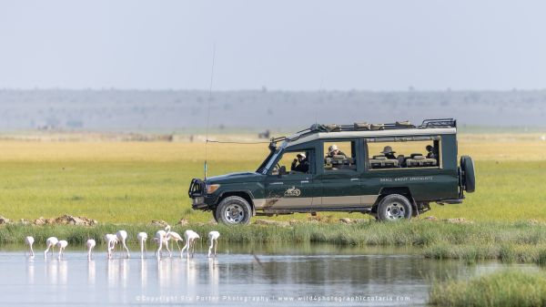 Wild4 African Photo Safaris photgraphic vehicle in Amboseli. Stu Porter Photography